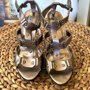 Steve Madden Pewter high heel